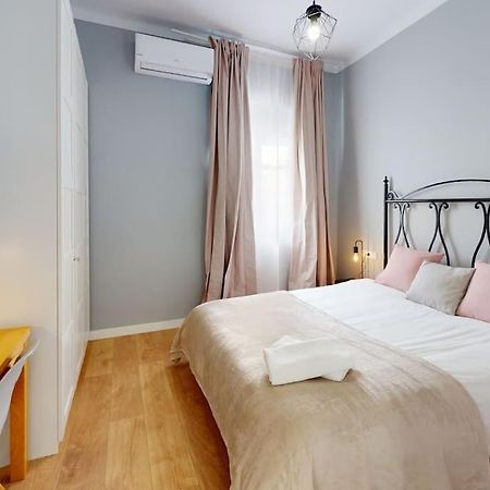 Ferienwohnung Bright Flat Rosaleda Málaga Exterior foto