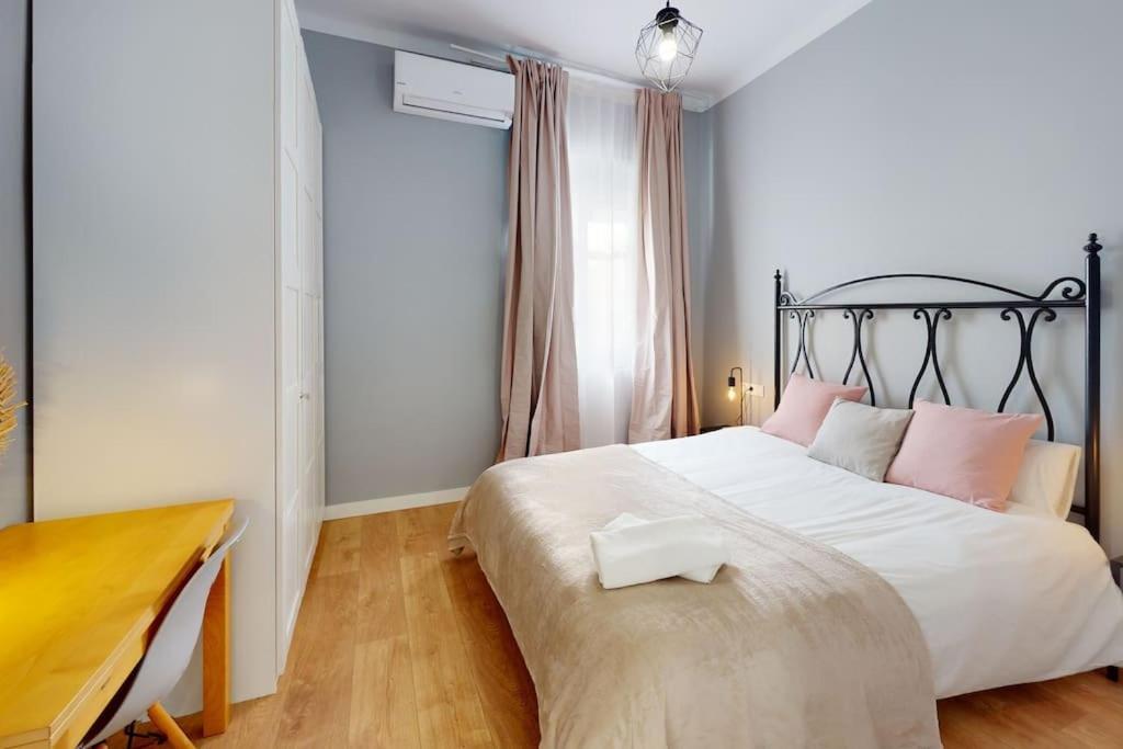 Ferienwohnung Bright Flat Rosaleda Málaga Exterior foto