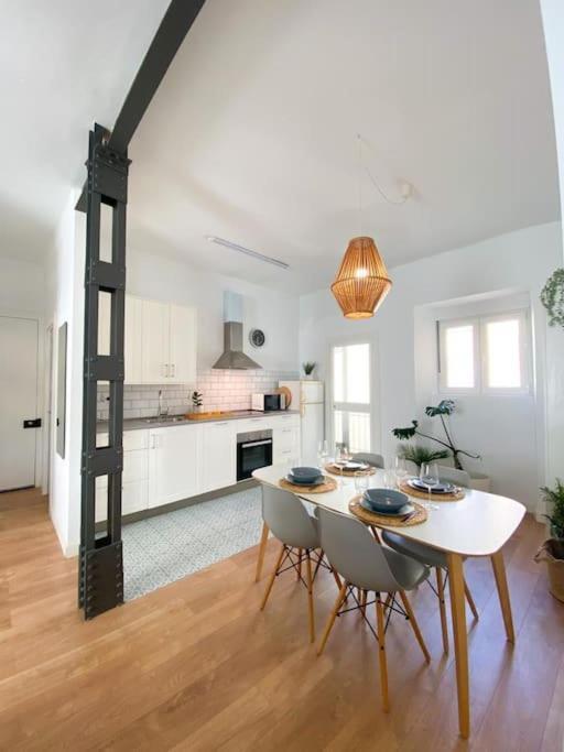 Ferienwohnung Bright Flat Rosaleda Málaga Exterior foto